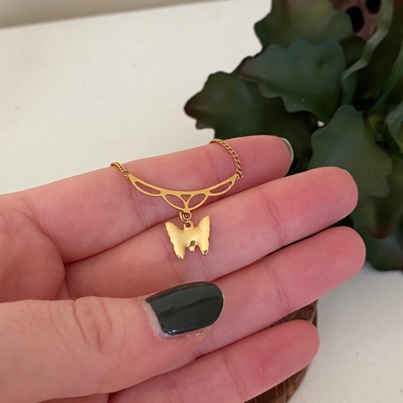 Stunning Vintage 1990’s Gold Butterfly Necklace - Picture 4 of 6